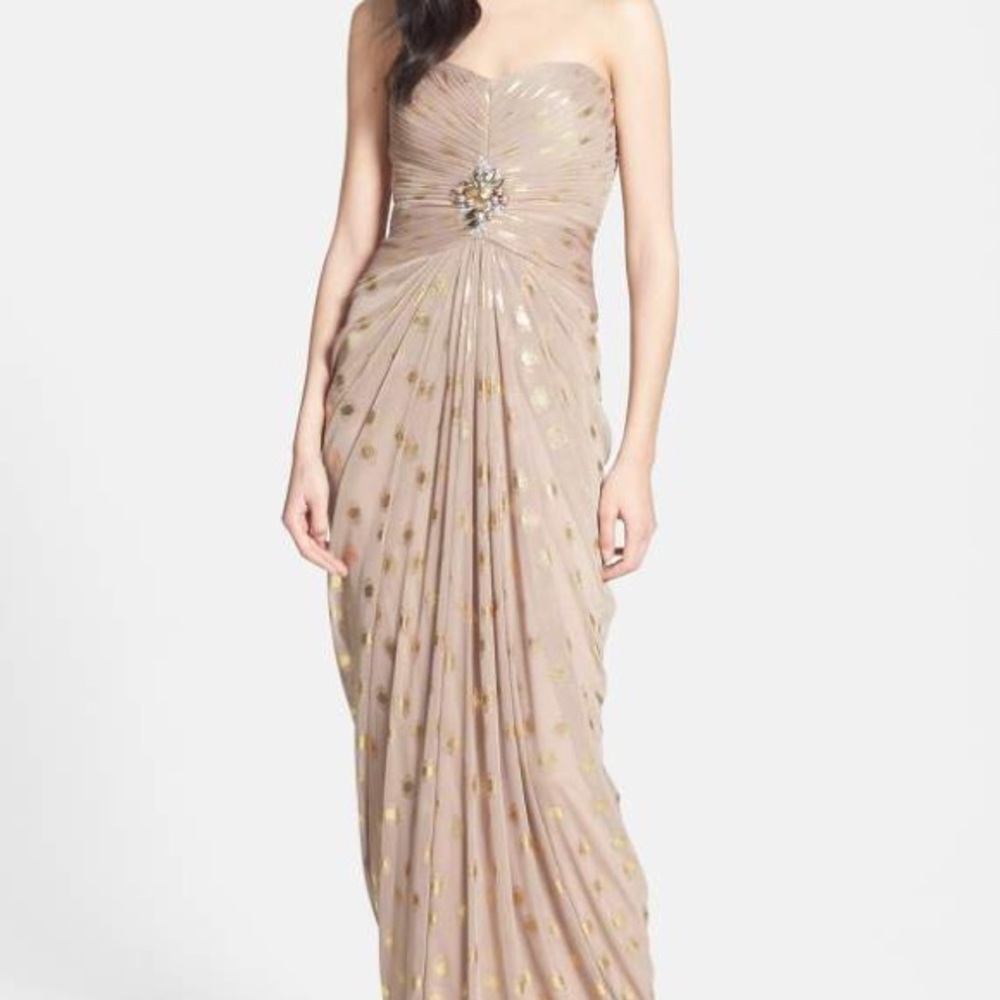 Adrianna Papell EUC flattering strapless gown